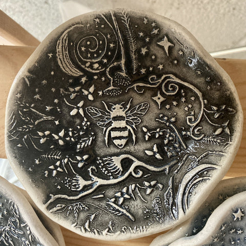 Handmade Pottery: Bee