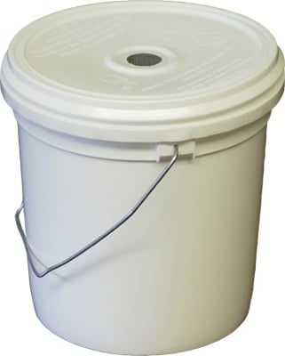 Pail Feeder with lid